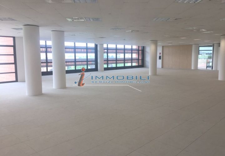 Erhvervsejendom i Vimodrone, Milan, Vimodrone - € 33.833 | Ref: ULMG2711 - foto 1