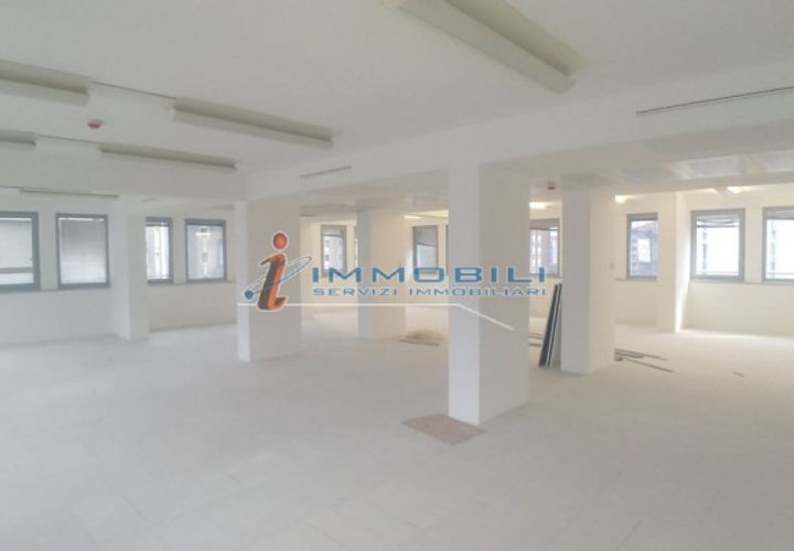 Erhvervsejendom i Milan, Milan, Milan - € 18.340 | Ref: ULTB061 - foto 1