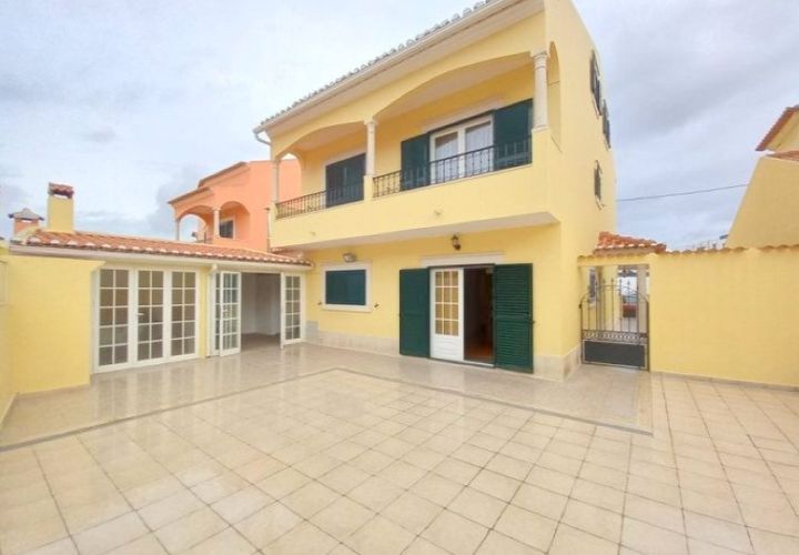 Byhus i Carregado, Lisbon, Carregado - € 390.000 | Ref: APA_139 - foto 1