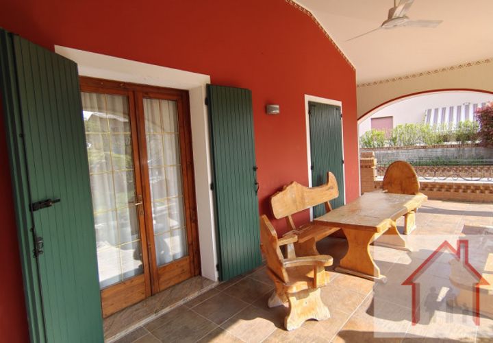 Villa i Arcade, Treviso, Arcade - € 400.000 | Ref: DV55 - foto 1