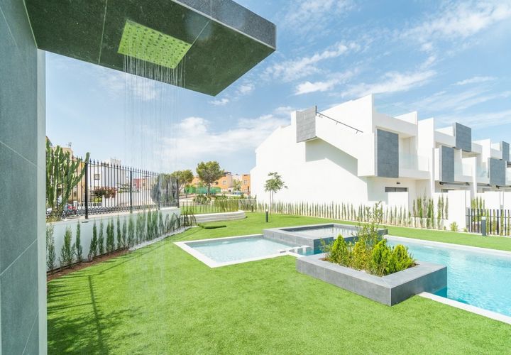 Bungalou a Torrevieja, Alicante, Torrevieja - € 330.000 | Ref: RSL-13177 - foto 1