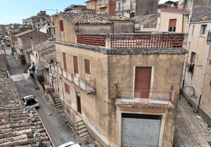 Villa i Modica, Ragusa, Modica - € 100.000 | Ref: Z 22 - foto 1
