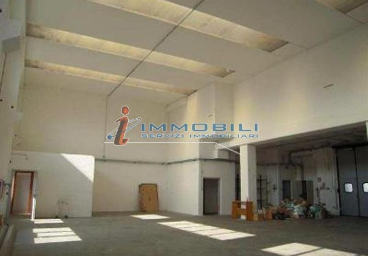 Erhvervsejendom i Concorezzo, Monza and Brianza, Concorezzo - € 693.000 | Ref: ZVVB007 - foto 1