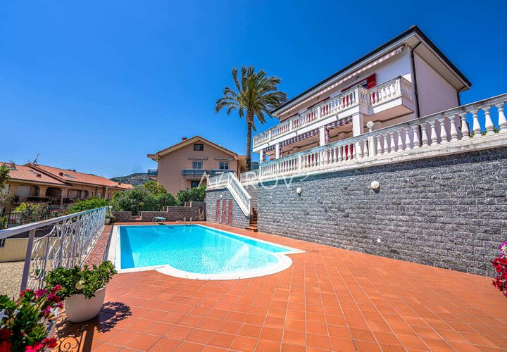 Villa i Sanremo, Imperia, Sanremo - € 2.350.000 | Ref: 5500 - foto 1