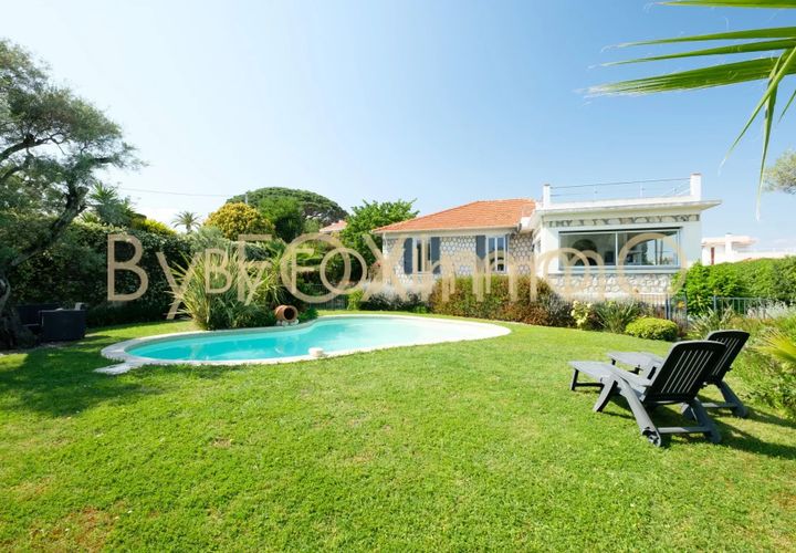 Villa i Antibes, Alpes-Maritimes, Antibes - € 1.195.000 | Ref: 3381FENYBEVEN - foto 1