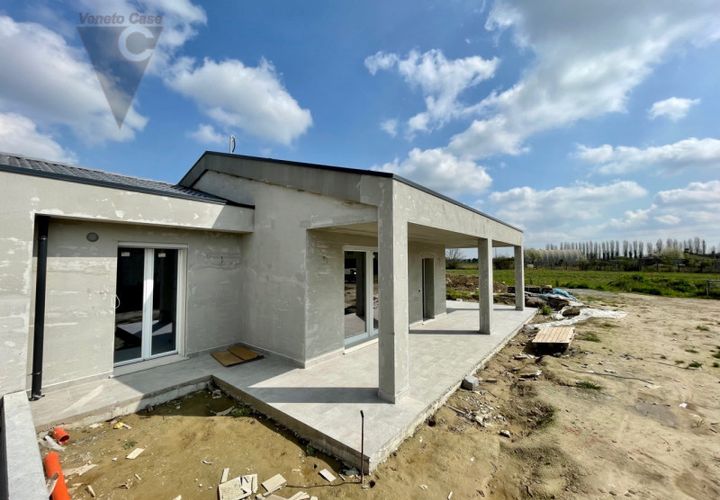 Villa a Legnaro, Padua, Legnaro - € 320.000 | Ref: L-066 - foto 1