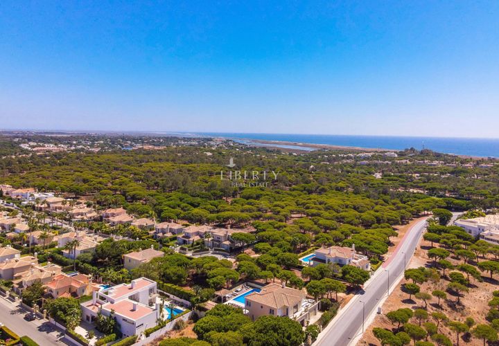 Helårsgrund i Almancil, Faro, Almancil - € 2.275.000 | Ref: LBRT174 - foto 1