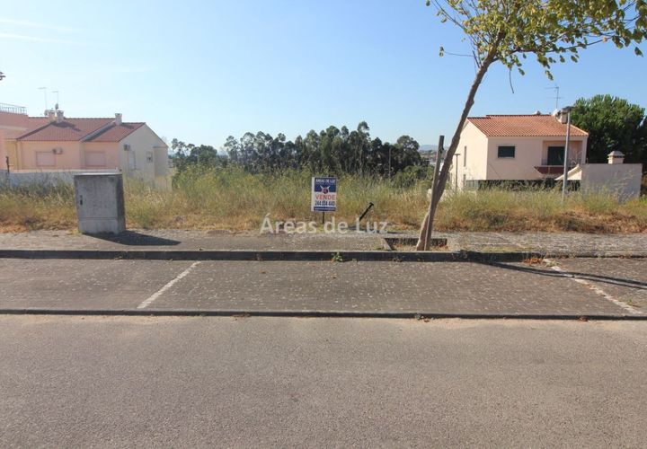 Helårsgrund i Entroncamento, Santarem, Entroncamento - € 37.500 | Ref: 3300A/21 - foto 1