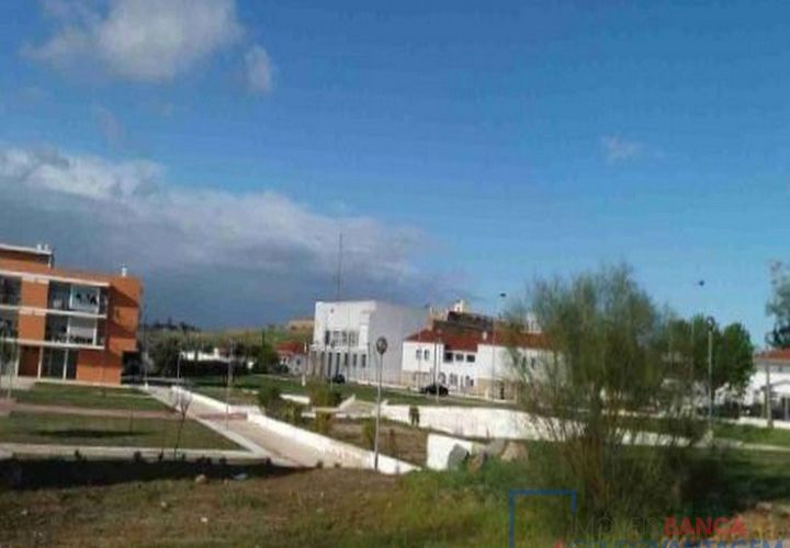 Helårsgrund i Elvas, Portalegre, Elvas - € 57.500 | Ref: T-25412 - foto 1