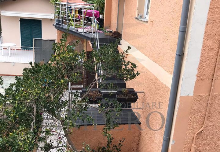 Villa a Ventimiglia, Imperia, Ventimiglia - € 220.000 | Ref: 22136 - foto 1