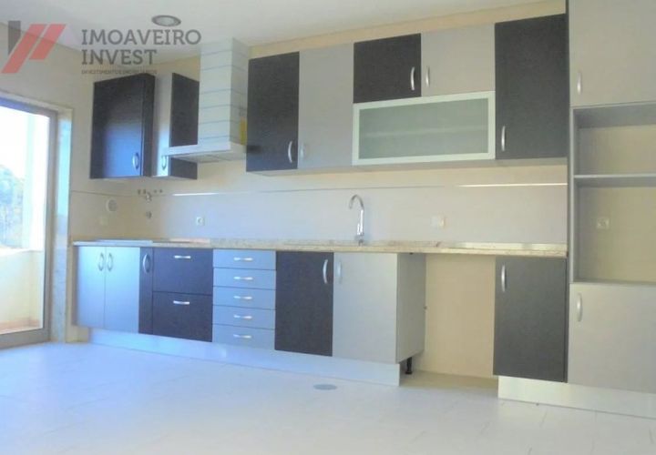 Villa i Aveiro, Aveiro, Aveiro - € 340.000 | Ref: 138 - foto 1