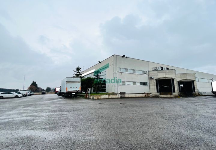 Erhvervsejendom i Bitritto, Bari, Bitritto - € 2.000.000 | Ref: 11707/2023 - foto 1