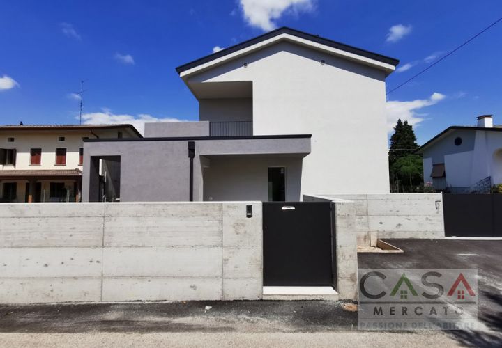 Villa a Cordenons, Pordenone, Cordenons - € 499.000 | Ref: 2099-027 - foto 1