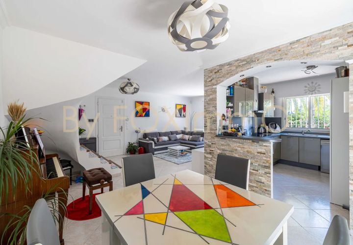 Villa i Cagnes-sur-Mer, Alpes-Maritimes, Cagnes-sur-Mer - € 630.000 | Ref: 3398MMAVEN - foto 1