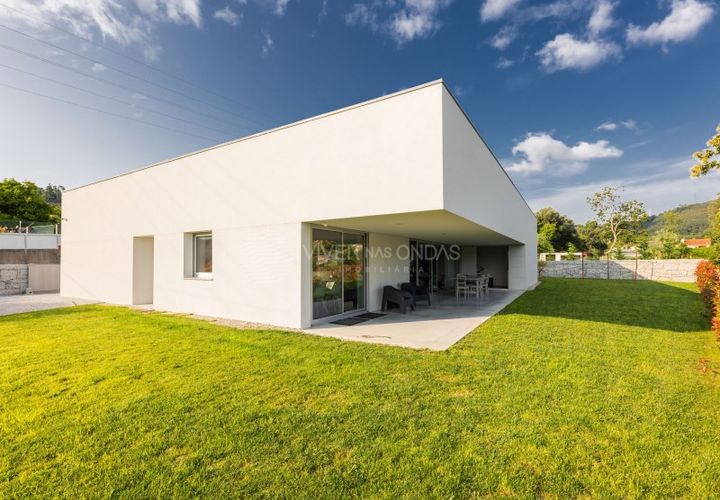 Villa a Braga, Braga, Braga - € 849.990 | Ref: NG-602 - foto 1