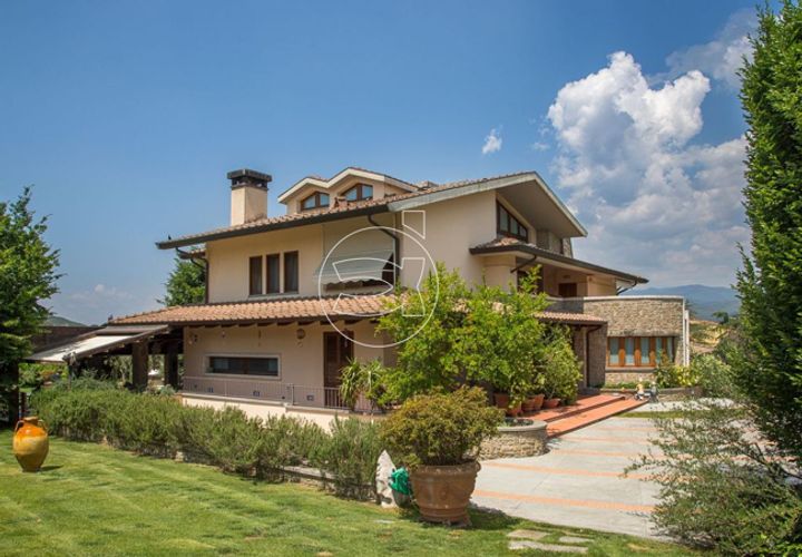 Villa i Arezzo, Arezzo, Arezzo - € 1.500.000 | Ref: DIC.8235 - foto 1