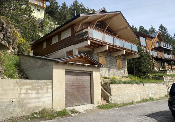 Træhytte i Les Angles, Pyrenees-Orientales, Les Angles - € 790.000 | Ref: 3133 - foto 1