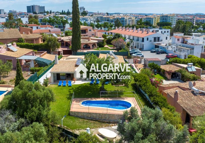 Villa i Albufeira, Faro, Albufeira - € 890.000 | Ref: V237664M - foto 1