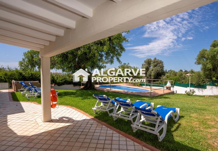Villa en Albufeira, Faro, Albufeira - € 890.000 | Ref: V237664J - photo 1