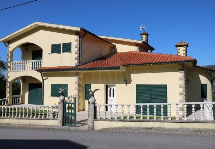 Villa i Guimaraes, Braga, Guimaraes - € 390.000 | Ref: MDS2915 - foto 1
