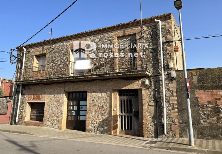 Villa i Vilamacolum, Gerona, Vilamacolum - € 349.000 | Ref: 2564 - foto 1