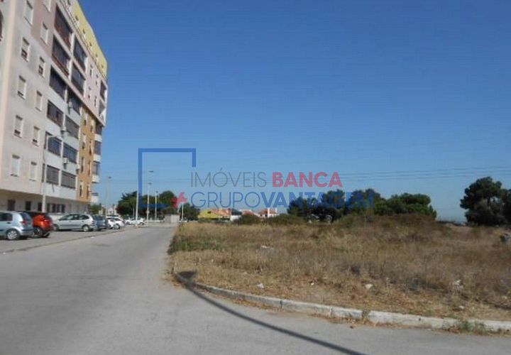 Helårsgrund i Barreiro, Setubal, Barreiro - € 55.000 | Ref: T-25666 - foto 1