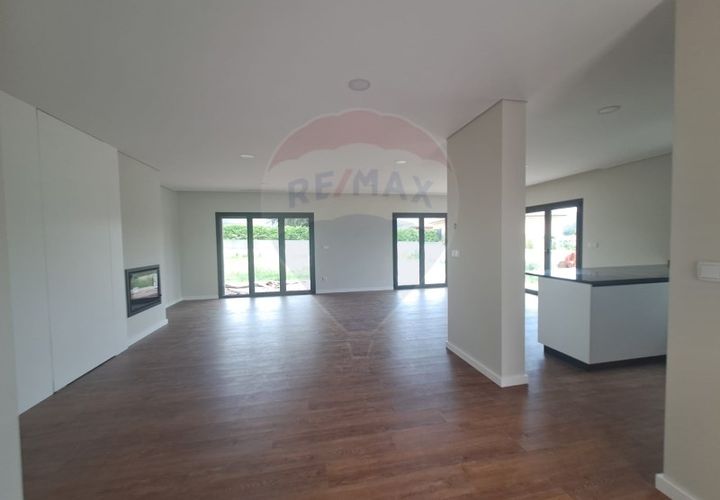 Villa a Arcos de Valdevez, Viana do Castelo, Arcos de Valdevez - € 375.000 | Ref: 1040-84 - foto 1