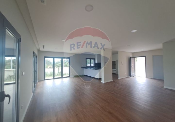 Villa i Arcos de Valdevez, Viana do Castelo, Arcos de Valdevez - € 385.000 | Ref: 1040-83 - foto 1