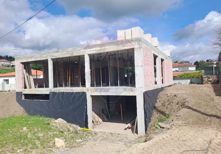 Villa i Arcos de Valdevez, Viana do Castelo, Arcos de Valdevez - € 375.000 | Ref: 1040-77 - foto 1