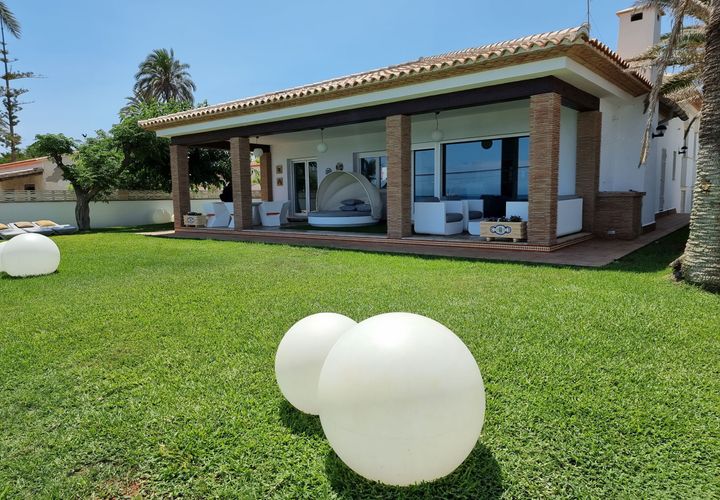 Villa a Denia, Alicante, Denia - € 2.300.000 | Ref: ID-33450 - foto 1