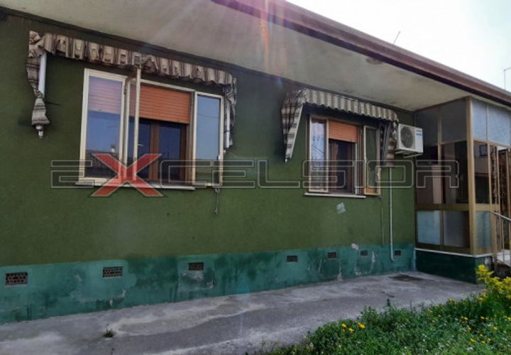 Villa i Cavarzere, Venice, Cavarzere - € 60.000 | Ref: CA5102V-L - foto 1