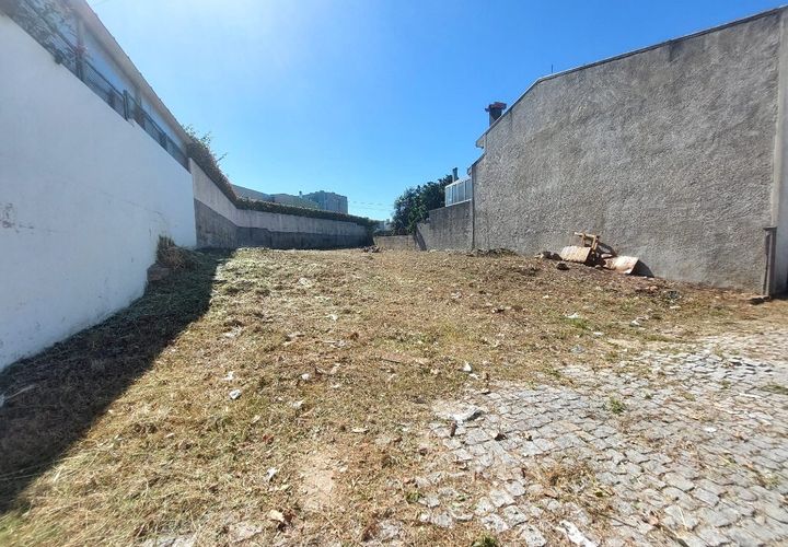 Helårsgrund i Maia, Porto, Maia - € 90.000 | Ref: 1669 - foto 1
