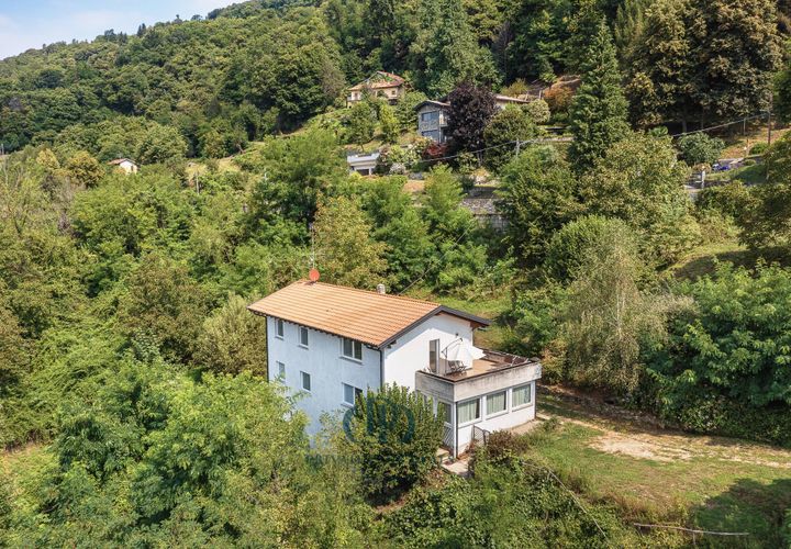 Villa i Dumenza, Varese, Dumenza - € 660.000 | Ref: 83034787 - foto 1