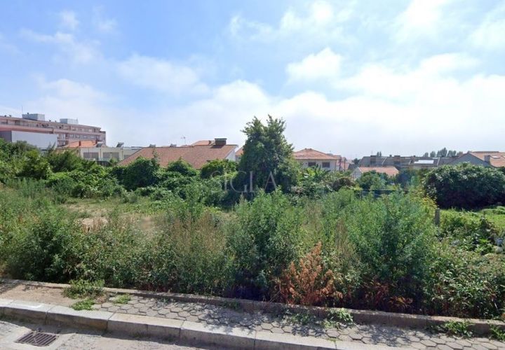 Helårsgrund i Canidelo, Porto, Canidelo - € 250.000 | Ref: 221/23 - foto 1