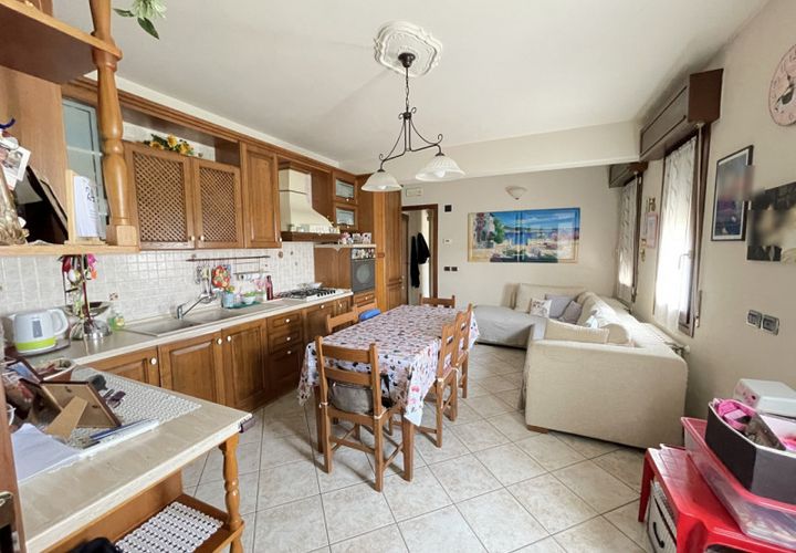 Villa a Suzzara, Mantua, Suzzara - € 250.000 | Ref: 2322 - foto 1