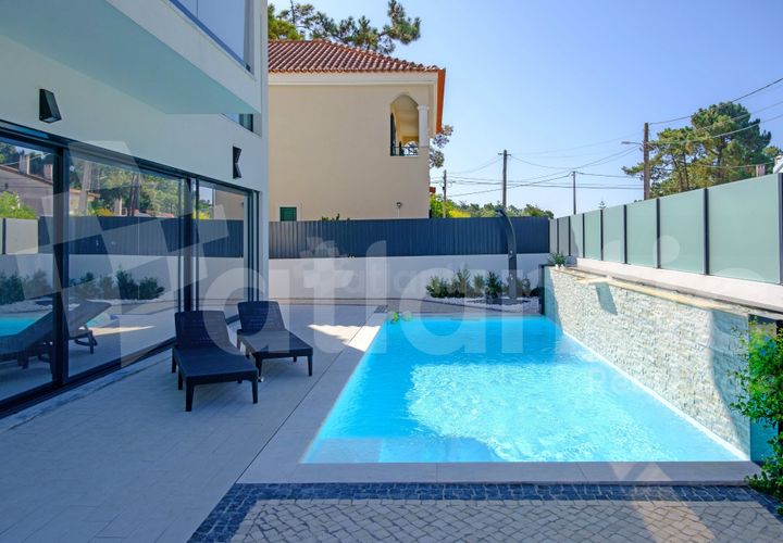 Villa i Almada, Setubal, Almada - € 1 000 000 | Ref: ATL2839 - foto 1