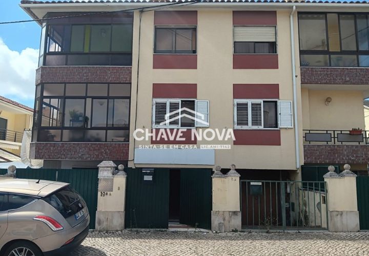 Erhvervsejendom i Corroios, Setubal, Corroios - € 135.000 | Ref: LXM/00377 - foto 1