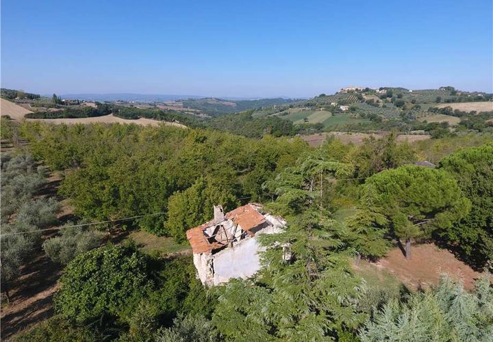 Landejendom i Gualdo Cattaneo, Perugia, Gualdo Cattaneo - € 300.000 | Ref: VCR129 - foto 1