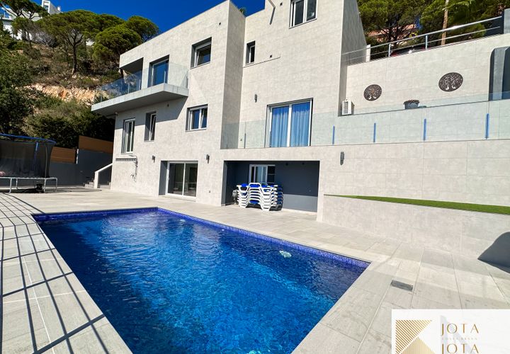 Villa i Lloret De Mar, Gerona, Lloret De Mar - € 1.290.000 | Ref: 00148 - foto 1