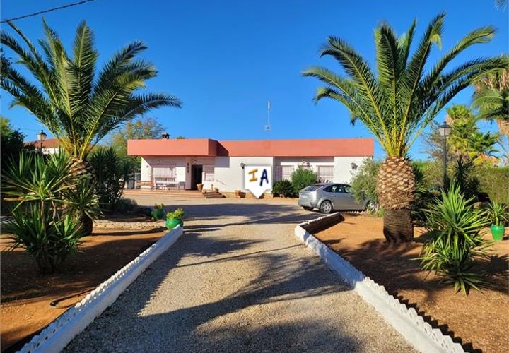 Villa a Puente Genil, Cordoba, Puente Genil - € 425.000 | Ref: VL1170 - foto 1