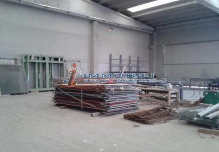 Erhvervsejendom i Volongo, Cremona, Volongo - € 1.221.000 | Ref: MVVB014 - foto 1