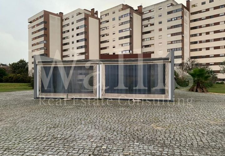 Erhvervsejendom i Carnaxide, Lisbon, Carnaxide - € 250.000 | Ref: W4520 - foto 1