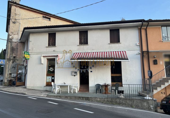 Villa a Santorso, Vicenza, Santorso - € 90.000 | Ref: FA004 - foto 1