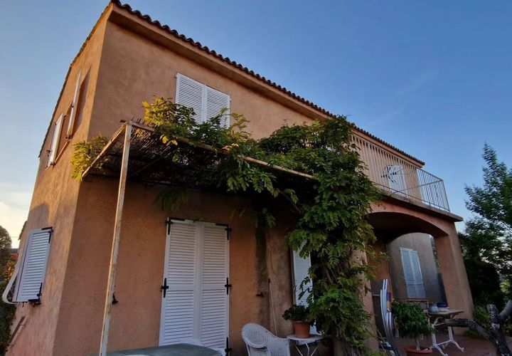Villa i Nice, Alpes-Maritimes, Nice - € 750.000 | Ref: 83494777 - foto 1