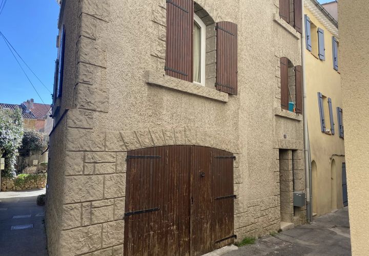Landejendom i Auriol, Bouches-du-Rhone, Auriol - € 190.000 | Ref: 83506337 - foto 1