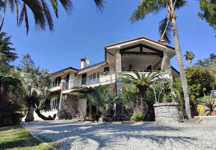 Villa i Bordighera, Imperia, Bordighera - € 1.200.000 | Ref: 22548 - foto 1