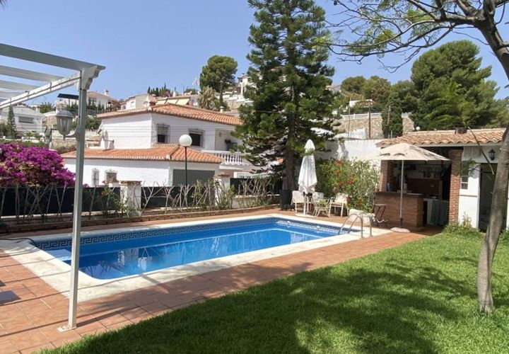 Villa i Almunecar, Granada, Almunecar - € 680.000 | Ref: PSRE-V1095 - foto 1