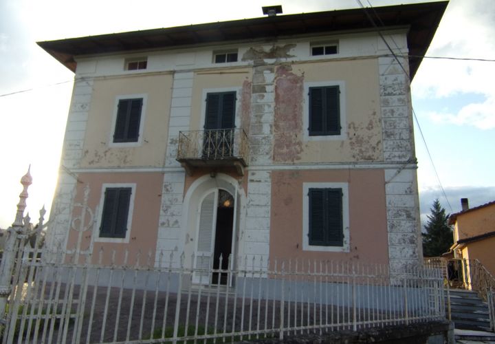 Villa a Barga, Lucca, Barga - € 230.000 | Ref: APS-680 - foto 1