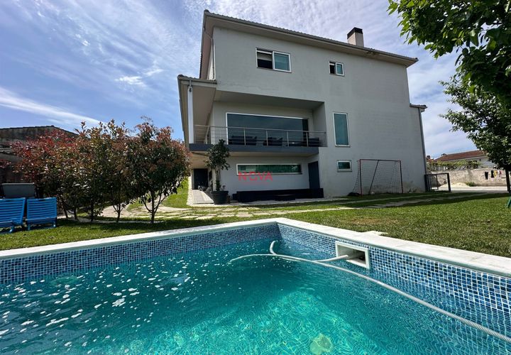 Villa a Valongo, Porto, Valongo - € 725.000 | Ref: NOVA-ER-1843 - foto 1