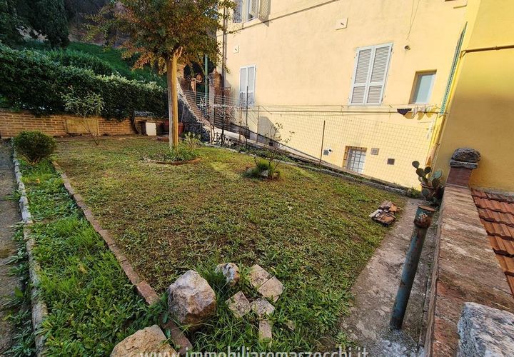Lejlighed i Siena, Siena, Siena - € 240.000 | Ref: AP2073 - foto 1